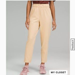 Lululemon travel pant 7/8 length Prosecco on the fly